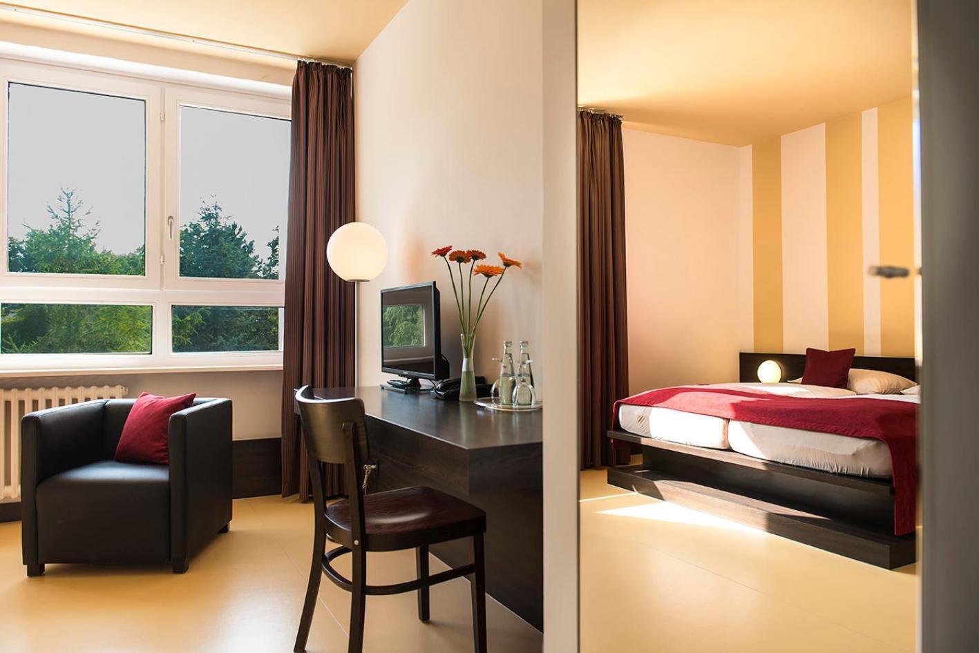 Hotel Grenzfall Berlin Bagian luar foto