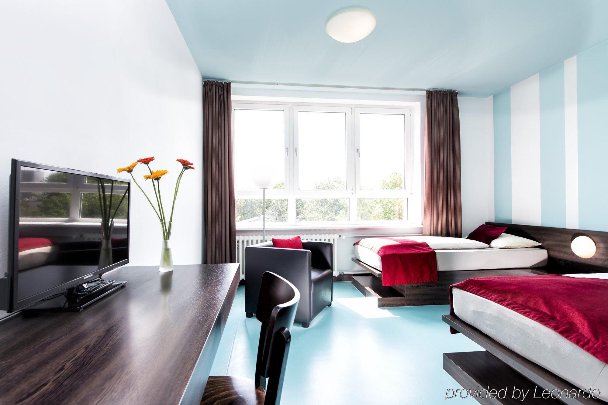 Hotel Grenzfall Berlin Bagian luar foto