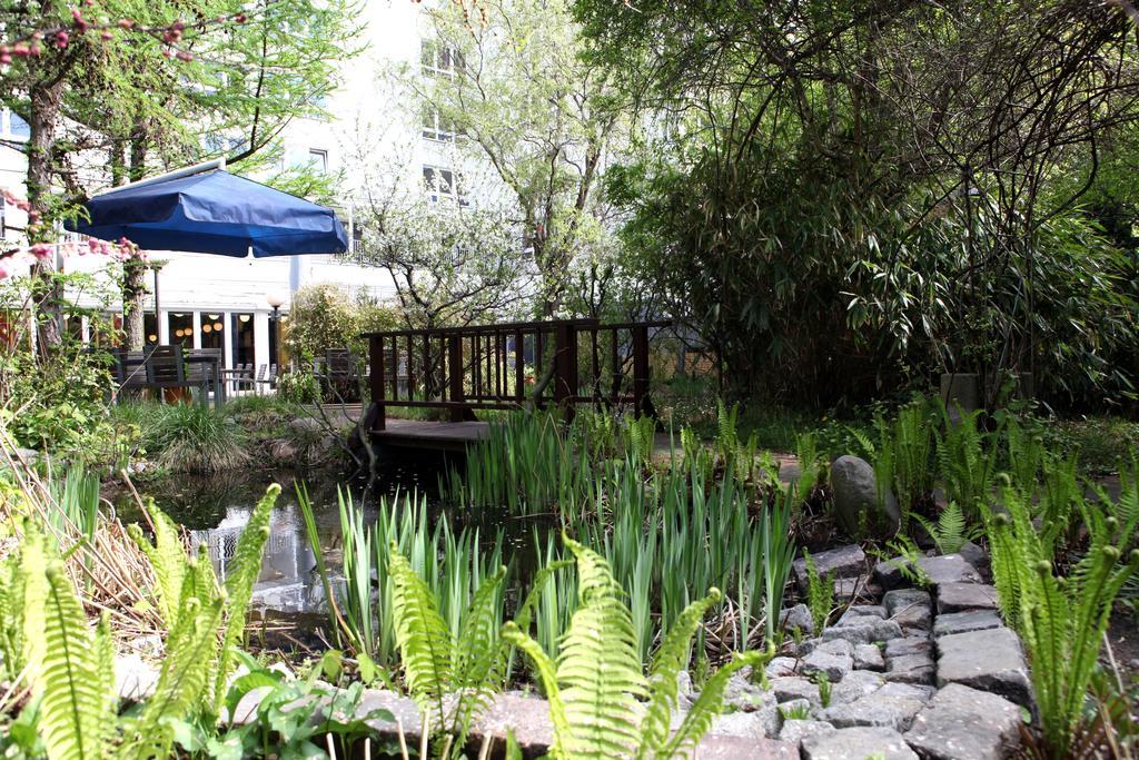 Hotel Grenzfall Berlin Bagian luar foto