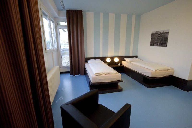 Hotel Grenzfall Berlin Bagian luar foto