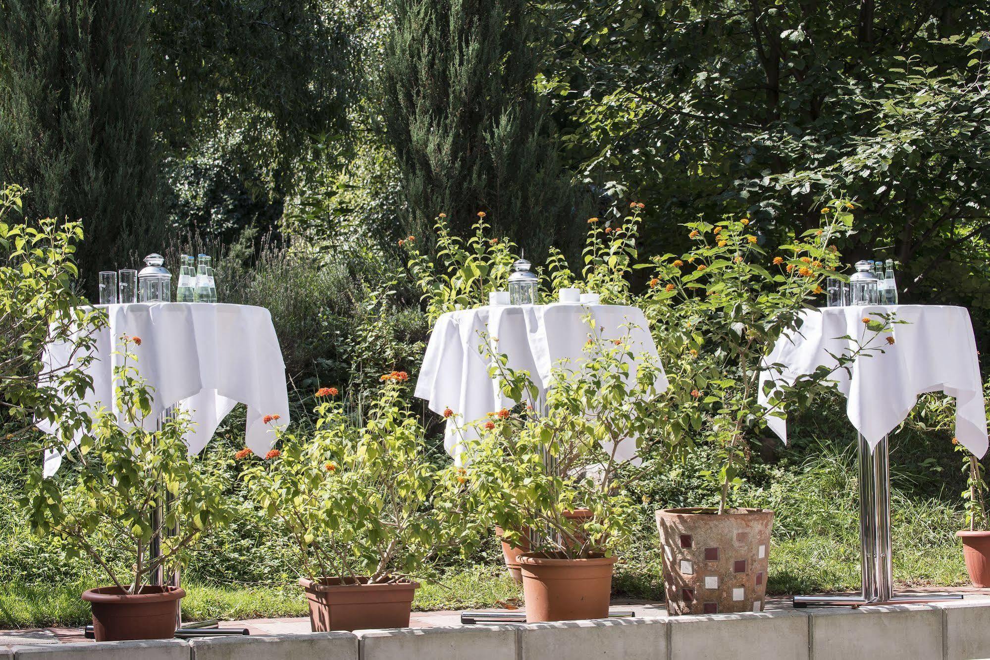 Hotel Grenzfall Berlin Bagian luar foto