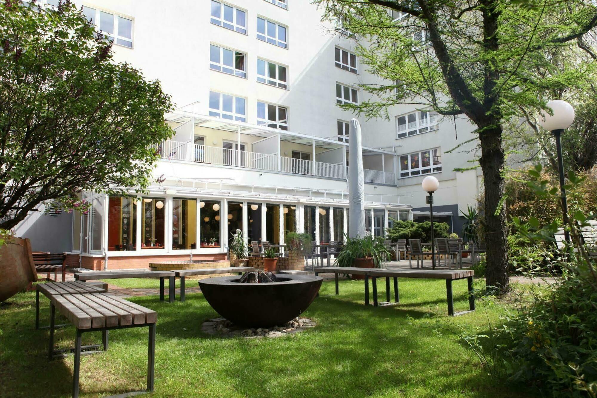 Hotel Grenzfall Berlin Bagian luar foto