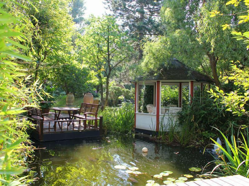 Hotel Grenzfall Berlin Bagian luar foto