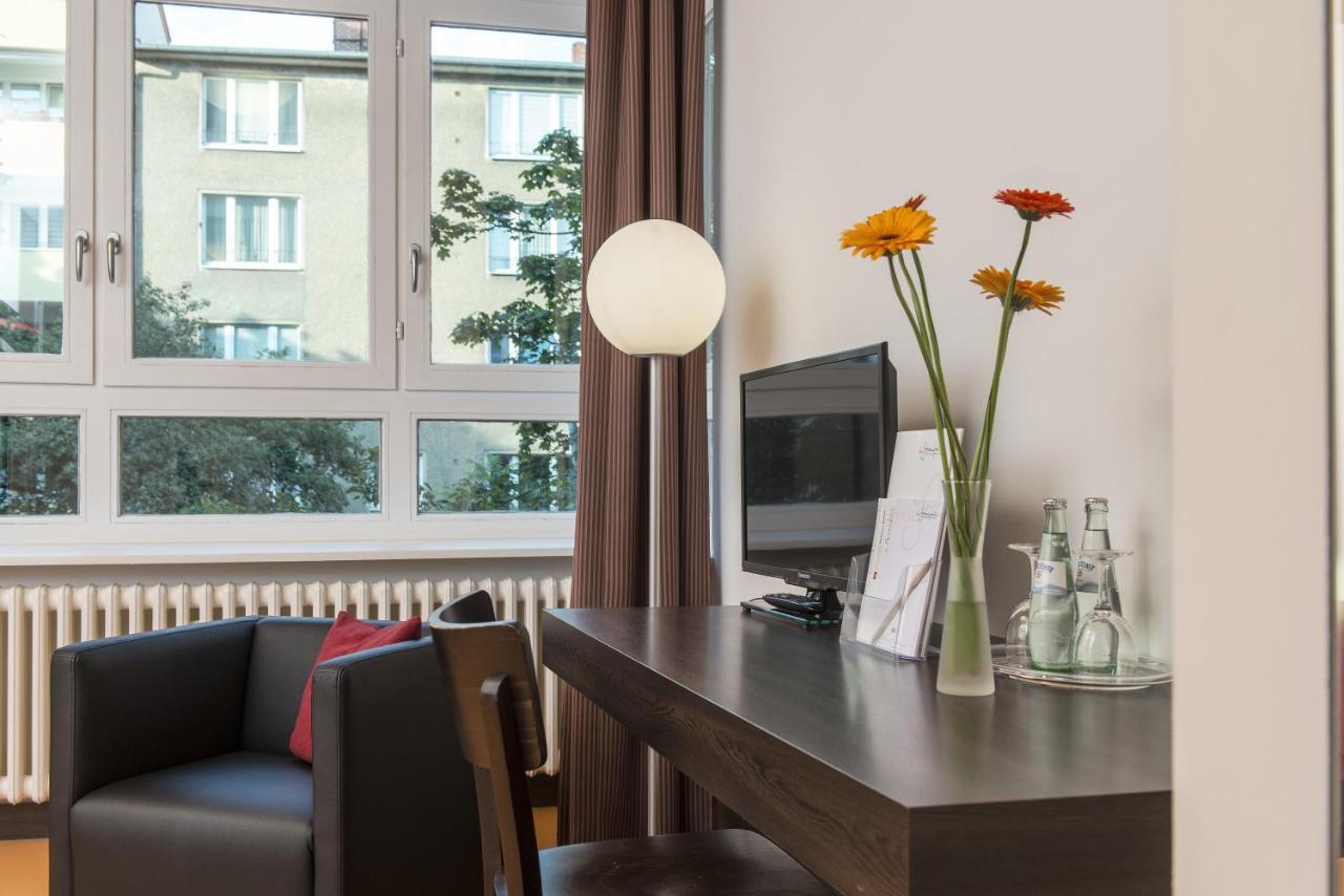 Hotel Grenzfall Berlin Bagian luar foto